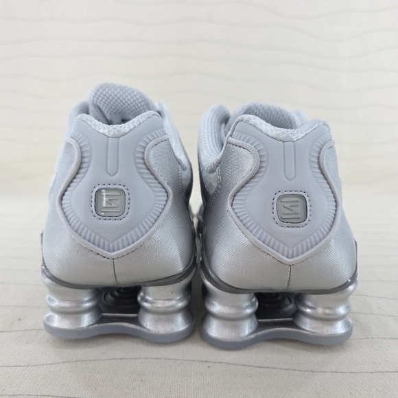 Nike Womens Shox TL Pure Platinum Metallic Silver Shoes Sneakers AR3566-003 Sz 8 - Picture 5 of 10